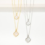 Wholesale dainty Layered Chain Link Necklace Pearlescent Clover Pendants L Exten