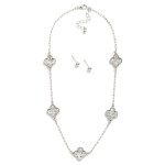 Wholesale metal Chain Link Necklace Glitter Clover Stations Included Metal Ball