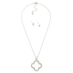 Wholesale metal Paperclip Chain Necklace Hollow Rhinestone Studded Clover Pendan