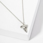 Wholesale dainty Chain Link Necklace Metal Shark Tooth Pendant L Extender L Made