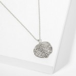 Wholesale dainty Chain Link Necklace Metal Leaf Pendant Gold Dipped Hypoallergen