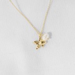 Wholesale dainty Chain Link Necklace Metal Fish Pearl Pendant L Extender L Hypoa