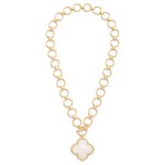 Wholesale circle Link Necklace Pearlescent Clover Pendant Toggle Clasp L