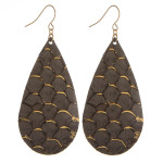 Wholesale long genuine leather drop earring scale details Approximate