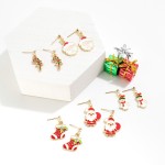 Dainty Enamel Candy Cane Drop Earrings Featuring Crystal Accents.

- Approximately 1" L

* Made in Korea