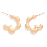 Wholesale textured Metal Flower Outline Hoop Earrings D