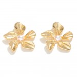 Metal Tone Flower Stud Earrings With Pearl Detail 

- Approximately 1" L