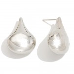 Do Everything In Love Metal Tone Teardrop Post Drop Earrings

- Brass Base
- Hypoallergenic
- White / 14K Gold Dipped
- Made In Korea
- Approximately 1" L