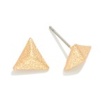 Wholesale textured Metal Pyramid Stud Earrings W