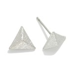 Wholesale textured Metal Pyramid Stud Earrings W