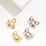 Wholesale metal Flower Oversized Stud Earrings Pearl W