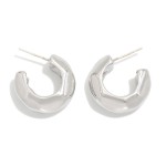 Textured Metal Tone Hoop Earrings 

- 18K Gold Dipped
- Sterling Silver Post 
- Approximately .5" D