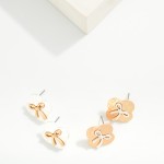 Wholesale hammered Matte Metal Clover Post Earrings Bow Detail L