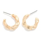 Wholesale twisted Metal Hoop Earrings D