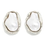 Wholesale baroque Pearl Stud Earrings organic faux pearl framed sculpted metal b