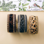 Wholesale faux fur leopard print magnetic bracelet braided details diameter Fits