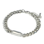 Curb Chain Bar Bracelet.

- Approximately 3" in Length
- 1" Adjustable Extender 