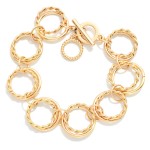 Wholesale textured Circle Link Toggle Bracelet made interlocking round rings twi
