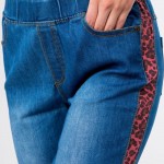 Wholesale stretchy denim coral leopard print side stripe jeggings pull front bac