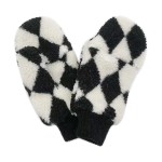 Do Everything In Love Diamond Print Mittens 

- One Size Fits Most
- 100% Polyester 