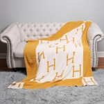 Wholesale super Soft Jacquard Comfy Luxe Reversible H Print Blanket Extra Plush
