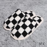 Wholesale comfyLuxe Checker Microfiber Slide Slipper US Women s S M M L Polyeste