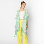 Do Everything In Love Geometric Shape Printed Kimono With Tassel Details 

- One Size Fits Most (0-14)
- 100% Polyester 