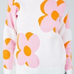 Wholesale soft Knit Large Outlined Retro Flower Sweater Pack Crew Neckline Cuffe