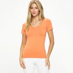 Wholesale women s Seamless Reversible V Neck Short Sleeve Top Fitted Silhouette