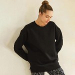Wholesale women s Cozy Fleece Oversized Sweatshirt Soft fleece fabric Dropped sh