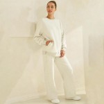Wholesale women s Cozy Fleece Oversized Sweatshirt Soft fleece fabric Dropped sh