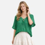 Do Everything In Love Crochet Poncho 

- Approximately 23.6" L X 29.5" W
- 100% Polyester 