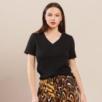 Wholesale v Neck T Shirt Pack Relaxed Straight Silhouette Cotton