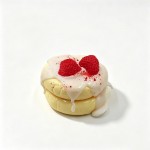 Wholesale mini cake squishy sculpted like bakery case dessert piped frosting glo