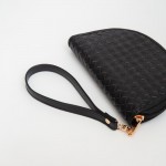 Wholesale vegan Woven Wedge Leather Wristlet Full Zipper Closure Three Inside Po