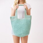Wholesale round Bottom Woven Straw Tote Bag Snap Closure Lined Body Open Pocket