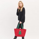 Wholesale quilted puffer bag padded body embroidered trimmed tree front Sold pad