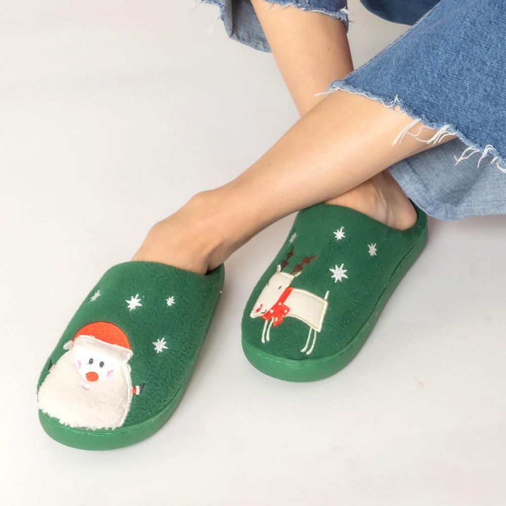 Do Everything In Love Santa/Reindeer Slipper Multipack of 6 - Set of 6: 1 S(6-7) 4 M(8-9) 1 L (10-11) - Rubber Bottom - 100% Polyester view 4
