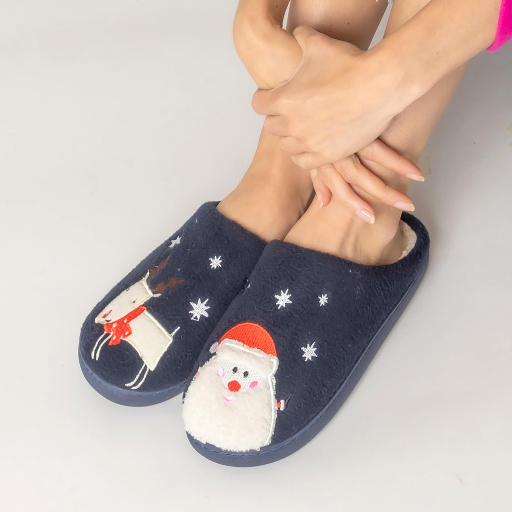 Do Everything In Love Santa/Reindeer Slipper Multipack of 6 - Set of 6: 1 S(6-7) 4 M(8-9) 1 L (10-11) - Rubber Bottom - 100% Polyester view 4