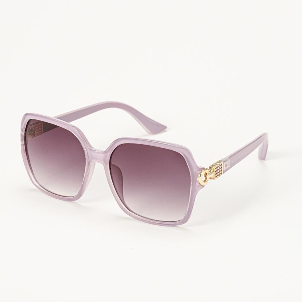 Oversize Square Sunglasses With Gold Tone Detail - Assorted Colors - UVA - UVB 400 Protection - Anti-Scratch Lenses Material: - Face: Plastic - Legs: Plastic view 4