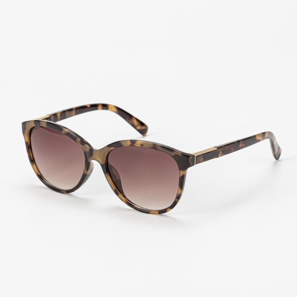 Cateye Sunglasses With Gradient Lens - Assorted Colors - UVA - UVB 400 Protection - Anti-Scratch Lenses Material: - Face: Plastic - Legs: Plastic view 4
